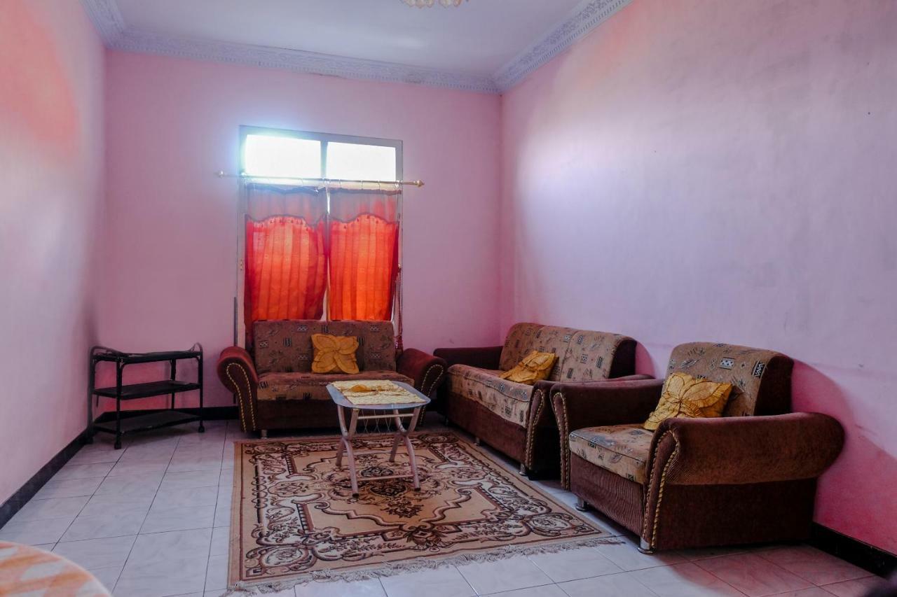 Oyo 1351 Tanggulasi Resto & Residence Syariah Magetan Kültér fotó